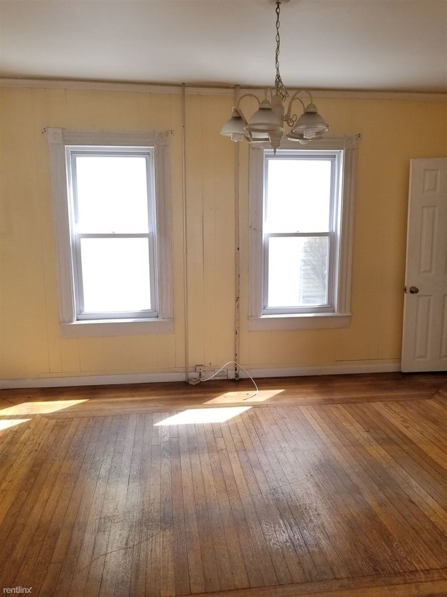 Building Photo - 545 1st Ave