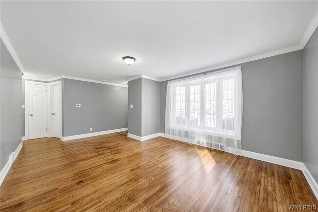 Foto del edificio - 206 Wrexham Ct N