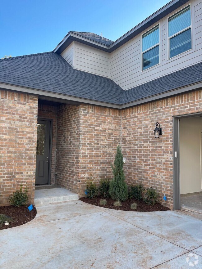 Building Photo - 4510 Enclave Dr