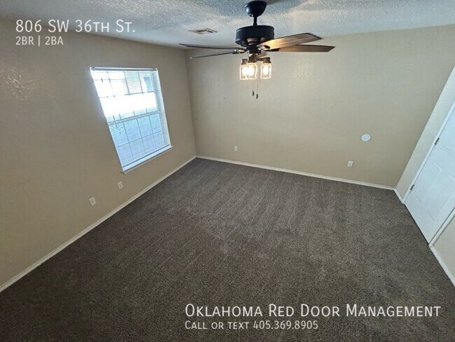Foto del edificio - 806 SW 36th St
