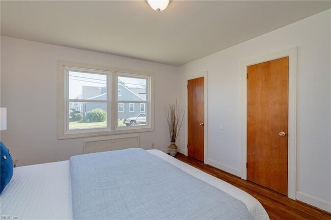 Building Photo - 501 Sussex Dr