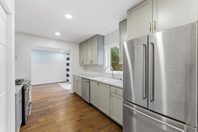 Building Photo - 210 73rd St