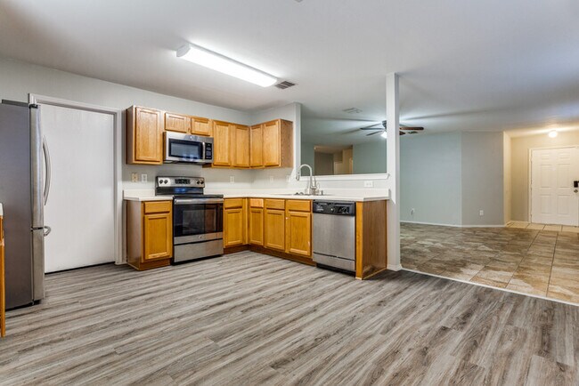 Building Photo - 8774 Gray Fox Court