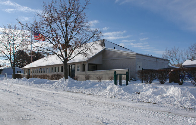 Building Photo - Dutch Hills