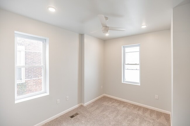 Foto del edificio - 5611 Arlington St