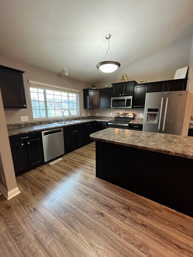 18707 Birchwood Ave, Omaha, NE 68135 House Rental in Omaha, NE