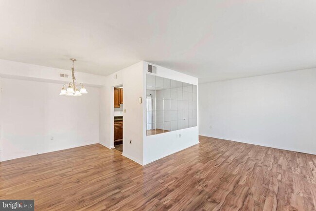 Foto del edificio - 6912 Hanover Pkwy
