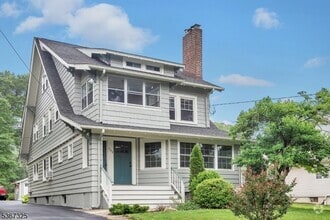Building Photo - 708 Valley Rd
