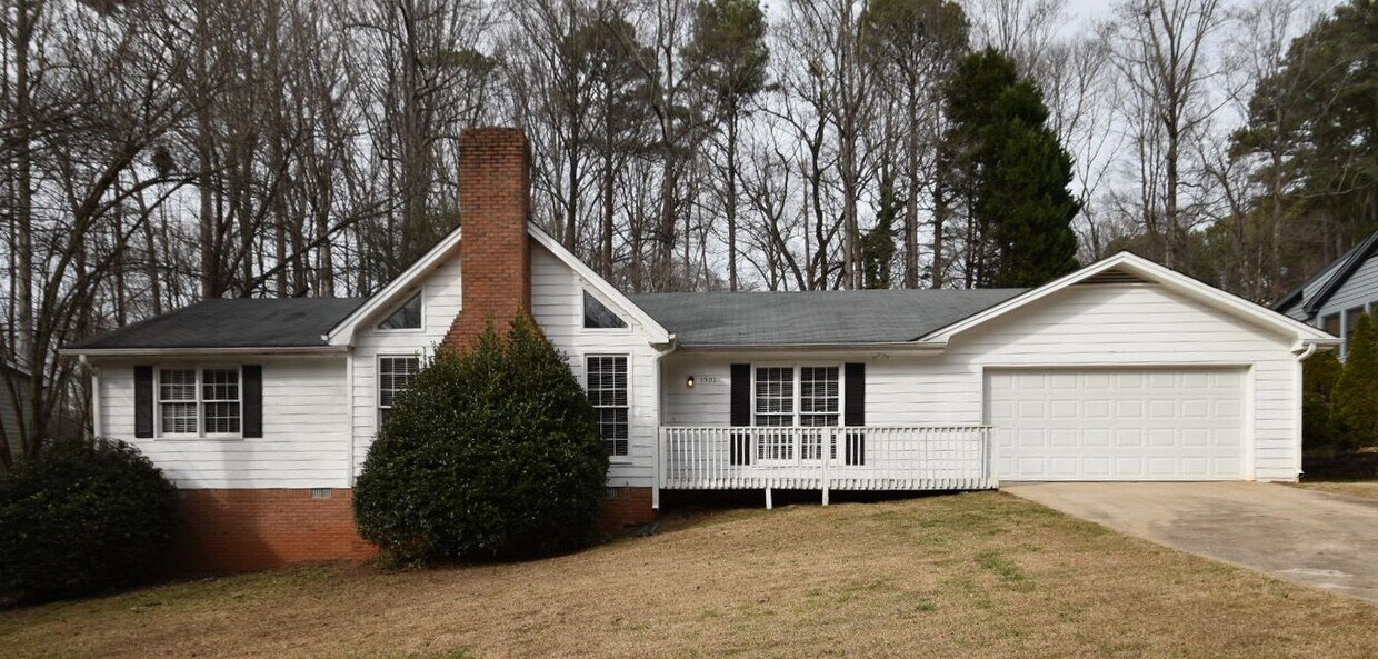 Primary Photo - 1501 Sundale Dr