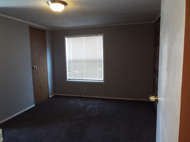 Bedroom 1 - 567 Starratt Rd