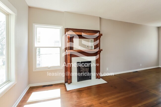 Foto del edificio - 136 N White Ave