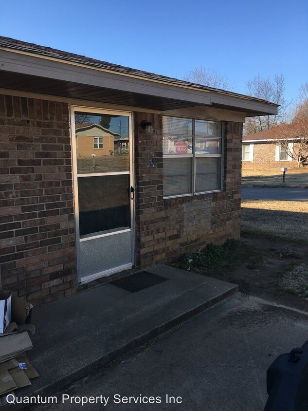 Primary Photo - 209 N 37th St