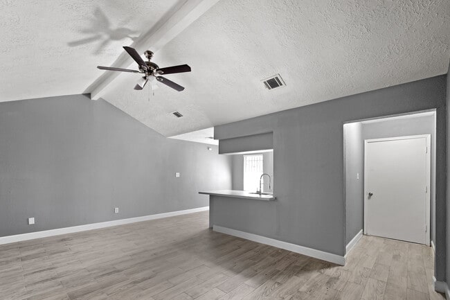 Building Photo - 4802 Croker Ridge Rd