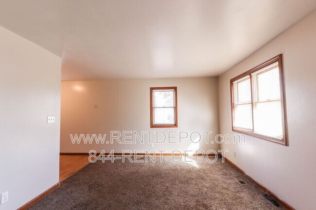 Foto del edificio - 1622 Rheinhardt Ave