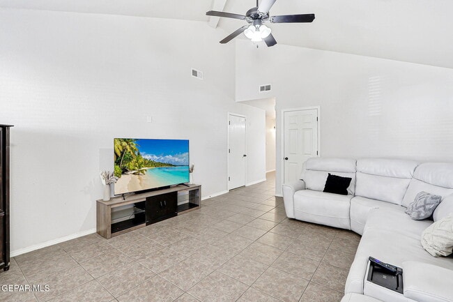 Foto del edificio - 2305 Honey Dew St