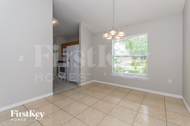 Building Photo - 557 Peace Dr