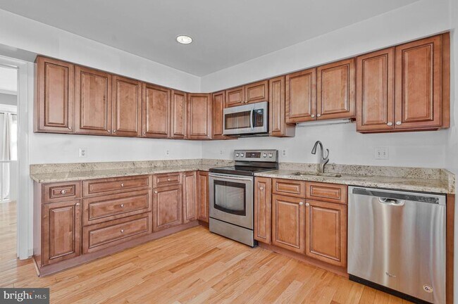 Foto del edificio - 8505 Jeffersonian Ct