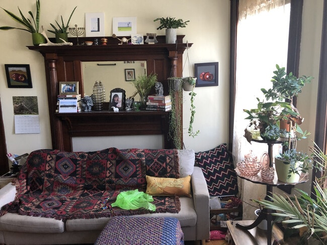 Living room - 24 Adams St