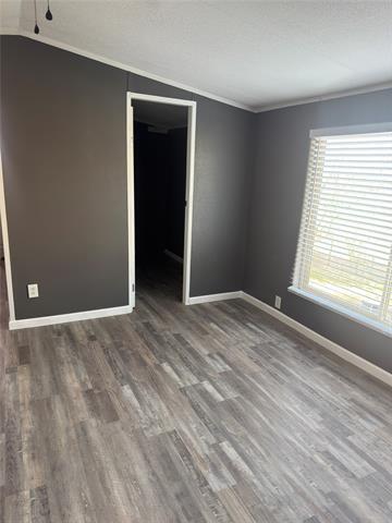 Foto del edificio - 1700 Karas Ln