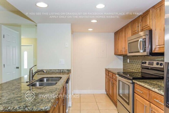Foto del edificio - 5879 Rambler Rose Way