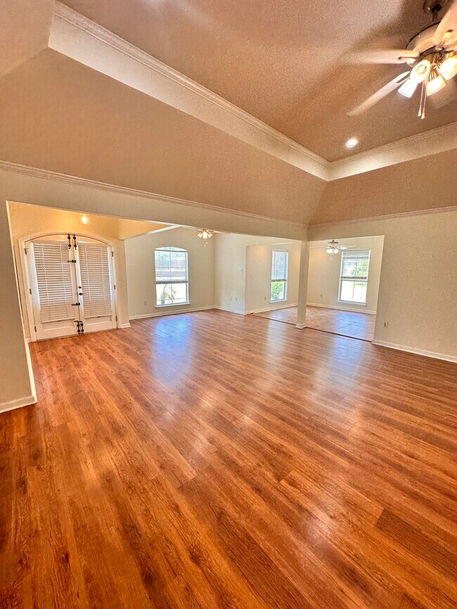 Foto del edificio - 5127 Canterdale Ave