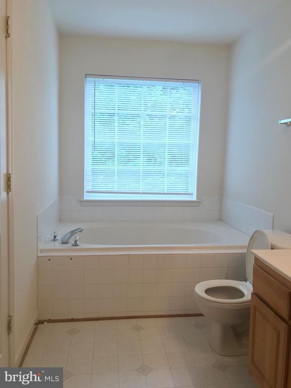 Building Photo - 400 Torbert Loop