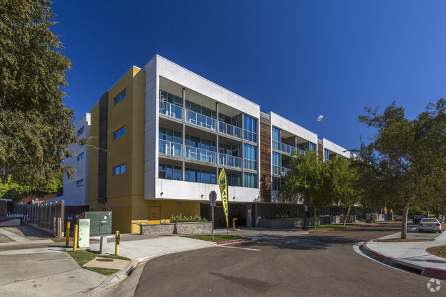 Edificio - 12th Street Lofts