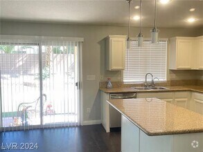 Building Photo - 9484 Moon Vista Ave