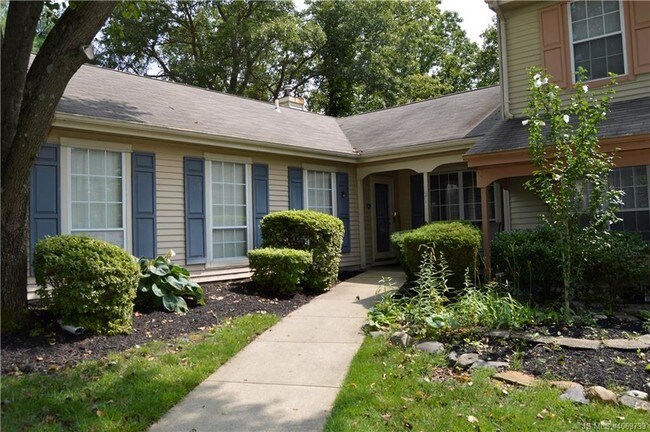 Building Photo - 225 Zachary Ct