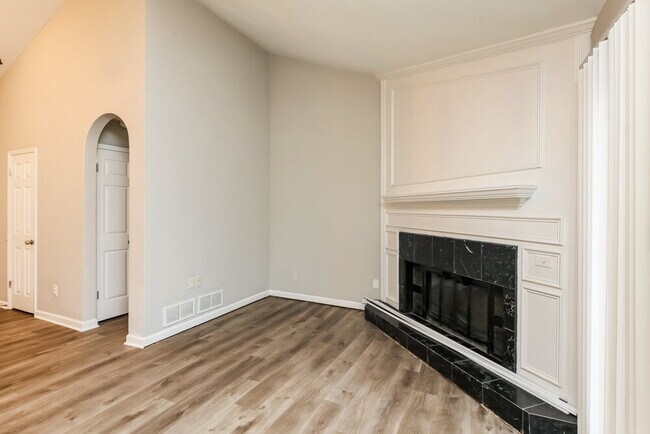 Foto del edificio - 5253 Corinth Dr SW