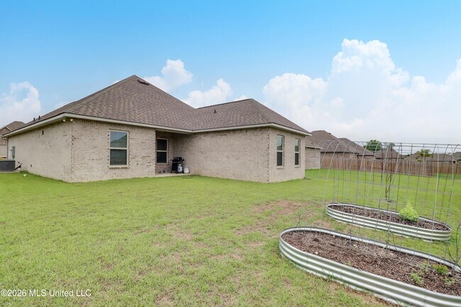 Building Photo - 11415 Oak Alley Dr