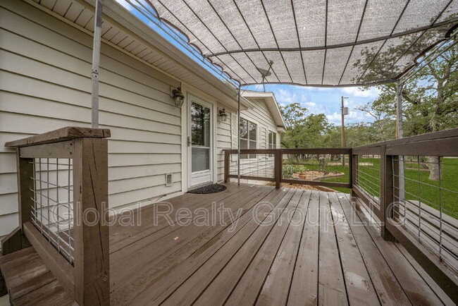 Building Photo - 153 Oak Valley Dr