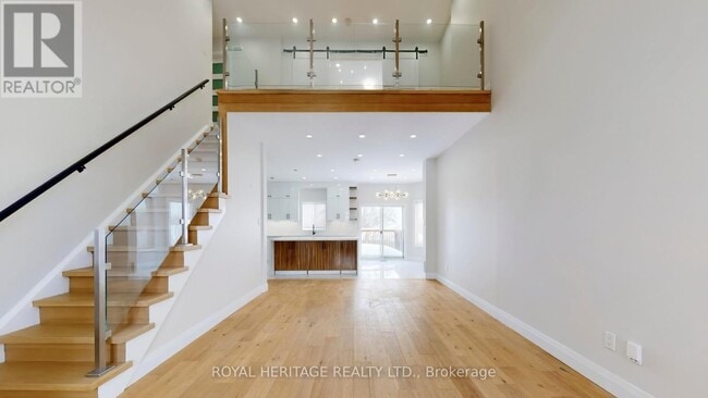 Building Photo - 53 Meadows End Cres