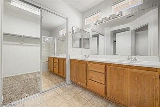 Building Photo - 2392 Predera Ave