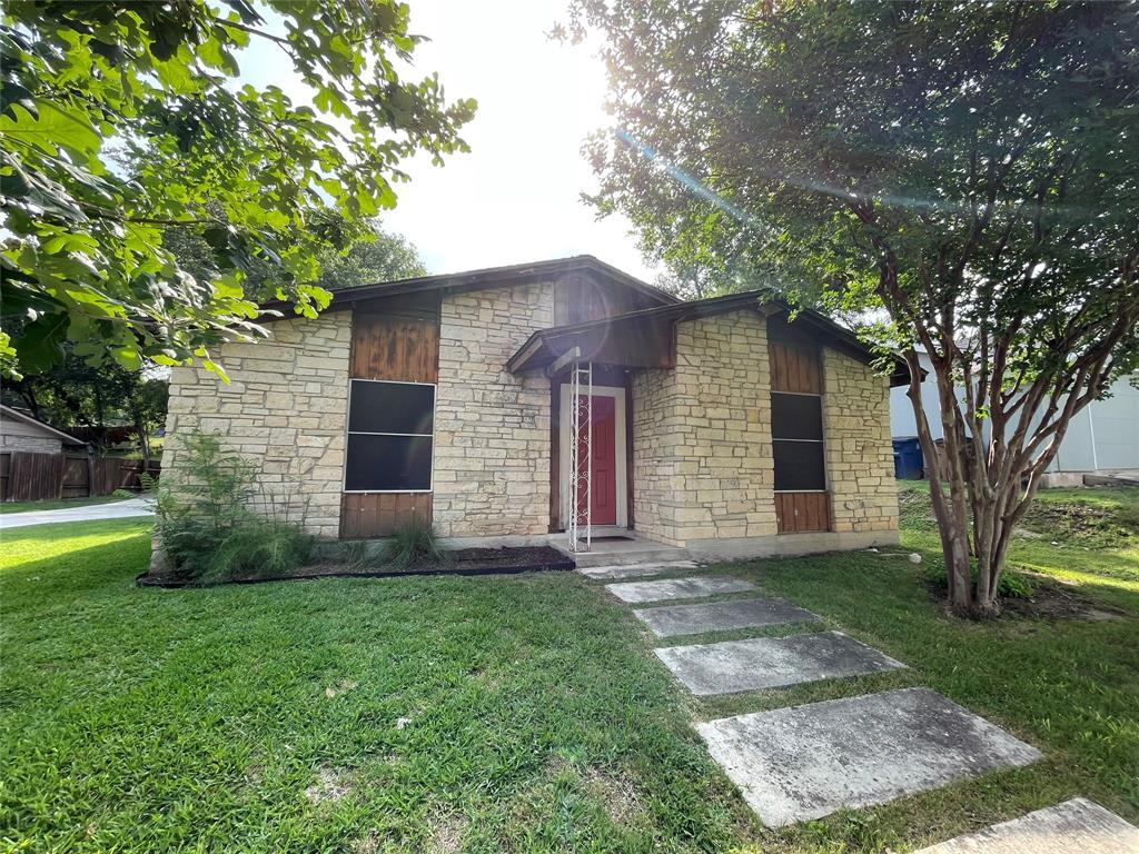 Foto principal - 3101 Matador Dr