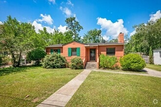 Building Photo - 4622 Redwood Ave
