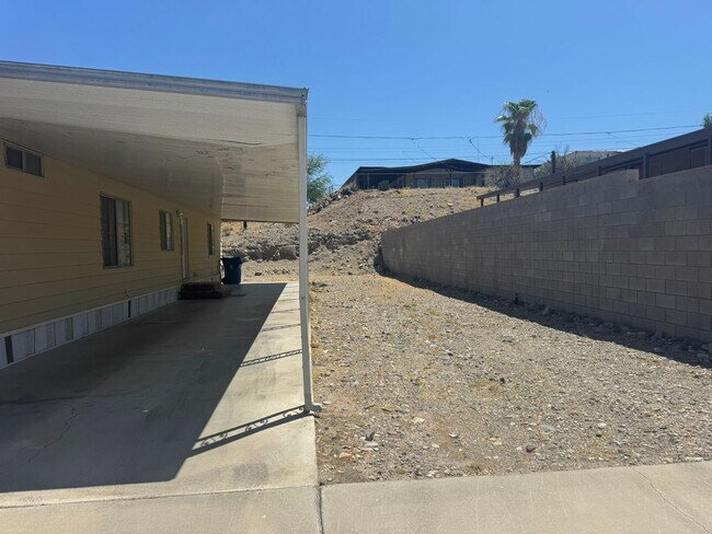 Building Photo - 2BRE 2BA close to Hwy 95, Shopping, Parks, Colorado River