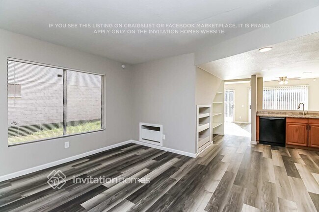 Building Photo - 2717 W Estrella Dr