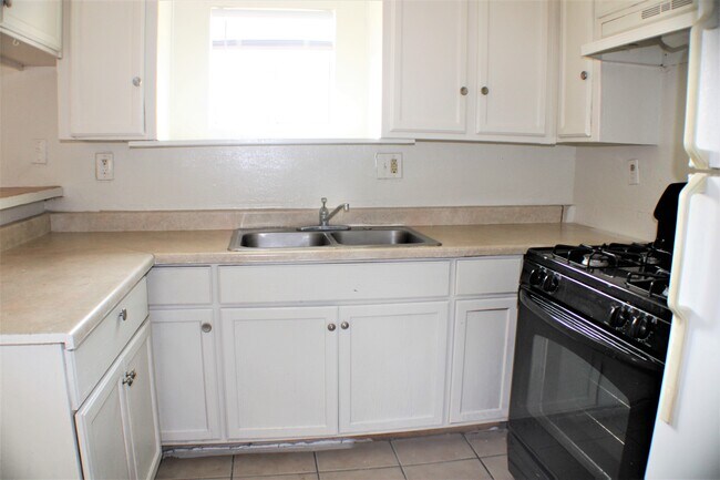 Kitchen - 1103 L St