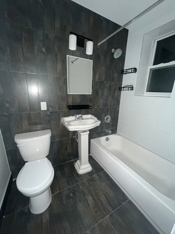 Foto del edificio - 106 N Grove St