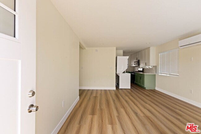 Foto del edificio - 342 S Ave 56