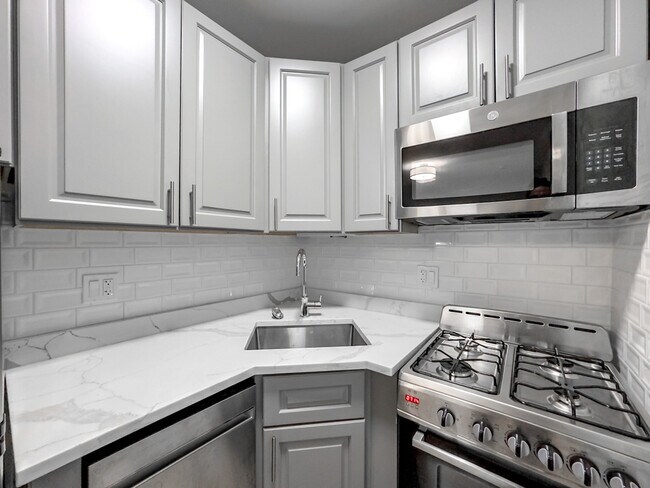 Foto del edificio - 510 W Belmont Ave