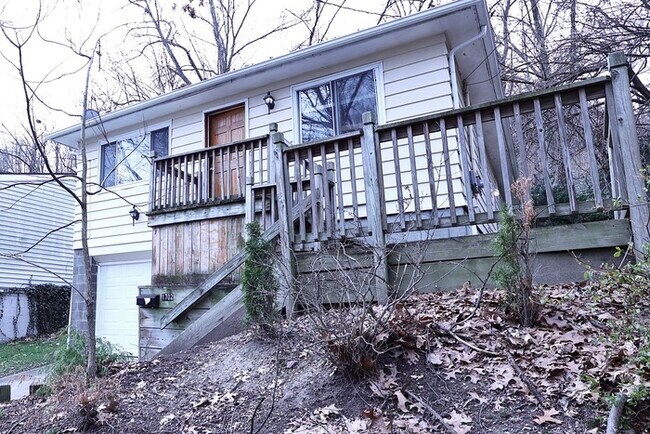 Foto del edificio - 1702 Leighton Ave