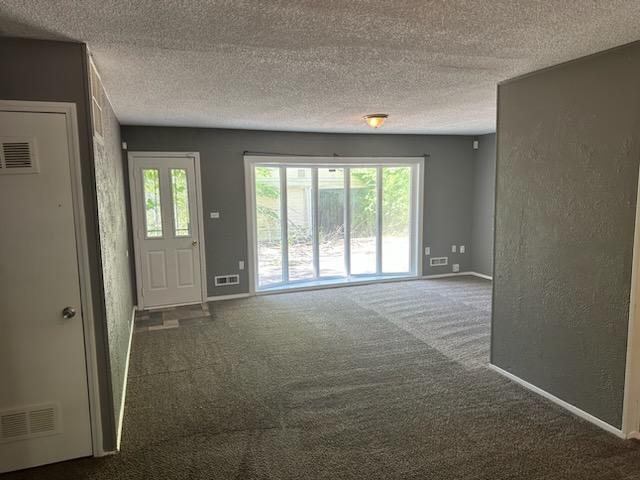 Foto del edificio - 7601 E 108th St