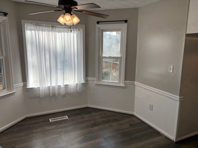 Foto del edificio - 404 Lake Front Dr