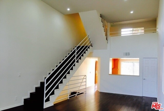 Foto principal - 3712 Evans St W