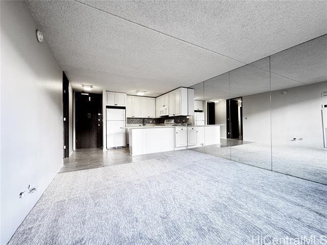 Foto del edificio - 411 Hobron Ln