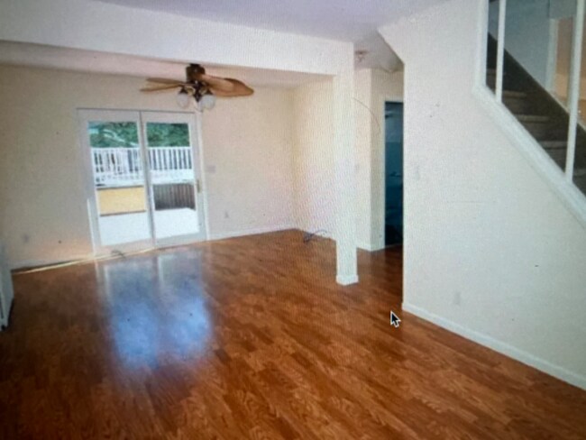 Building Photo - 159 Seneca Ave