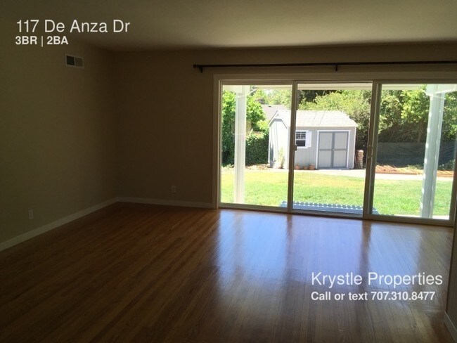 Building Photo - 117 De Anza Dr