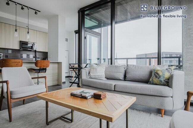 Building Photo - 1400 W Randolph St